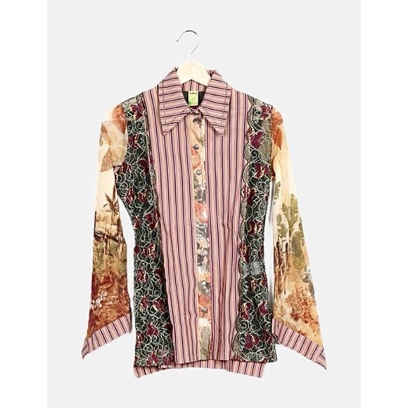 Save The Queen‎ Blouse Size Medium